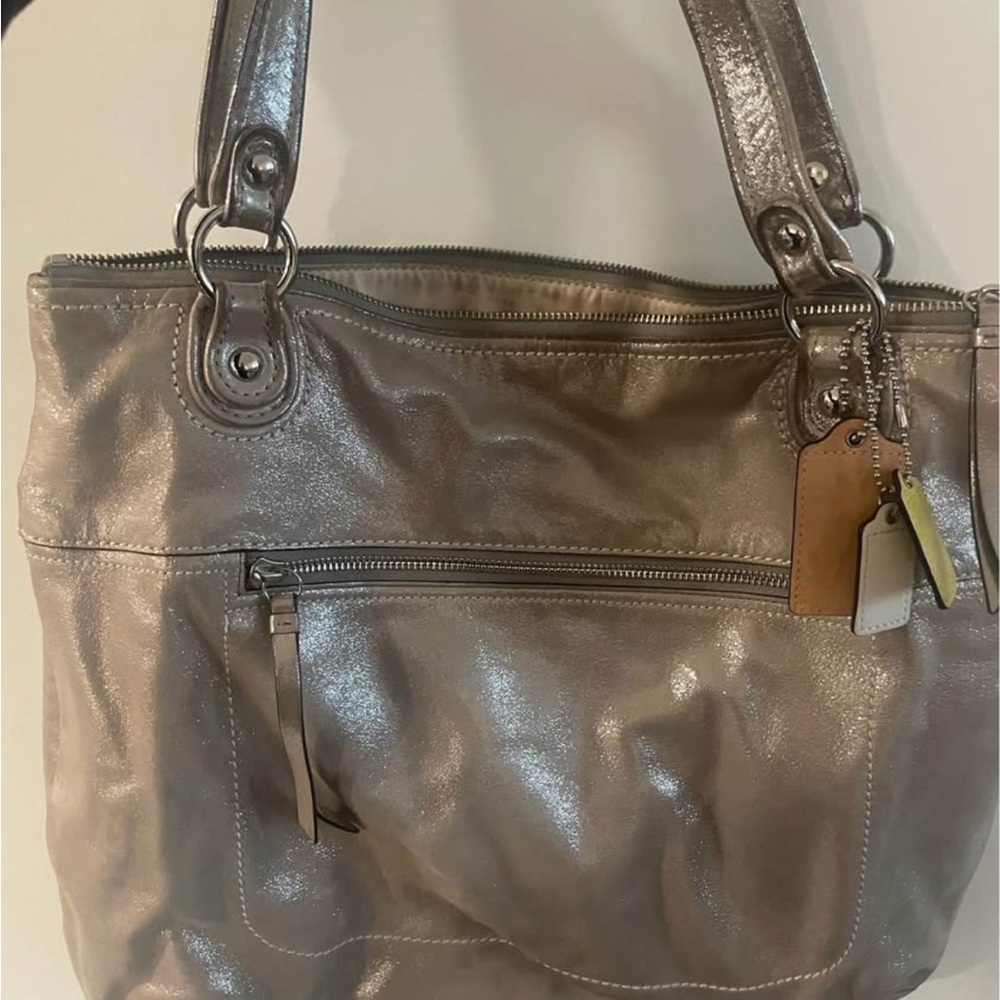 Coach Silver Shoulder Bag with Classic Design
